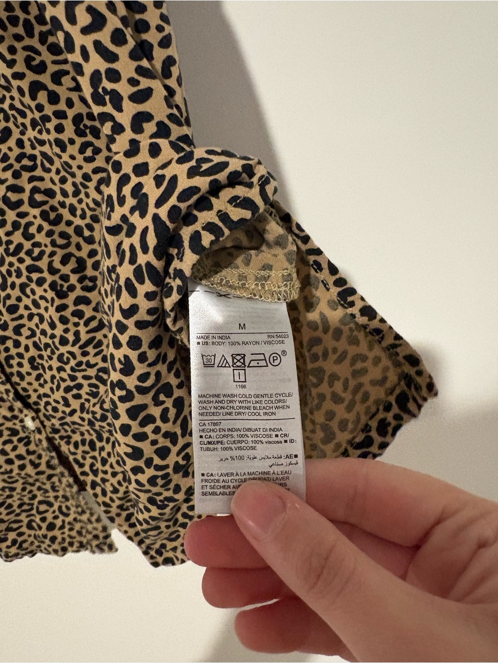 Old Navy animal leopard print button cap sleeve blouse brown black medium - Picture 4 of 6